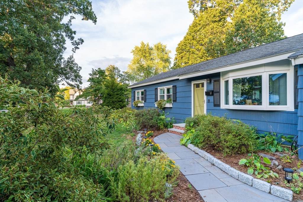 10 Mansur St - Photo 1