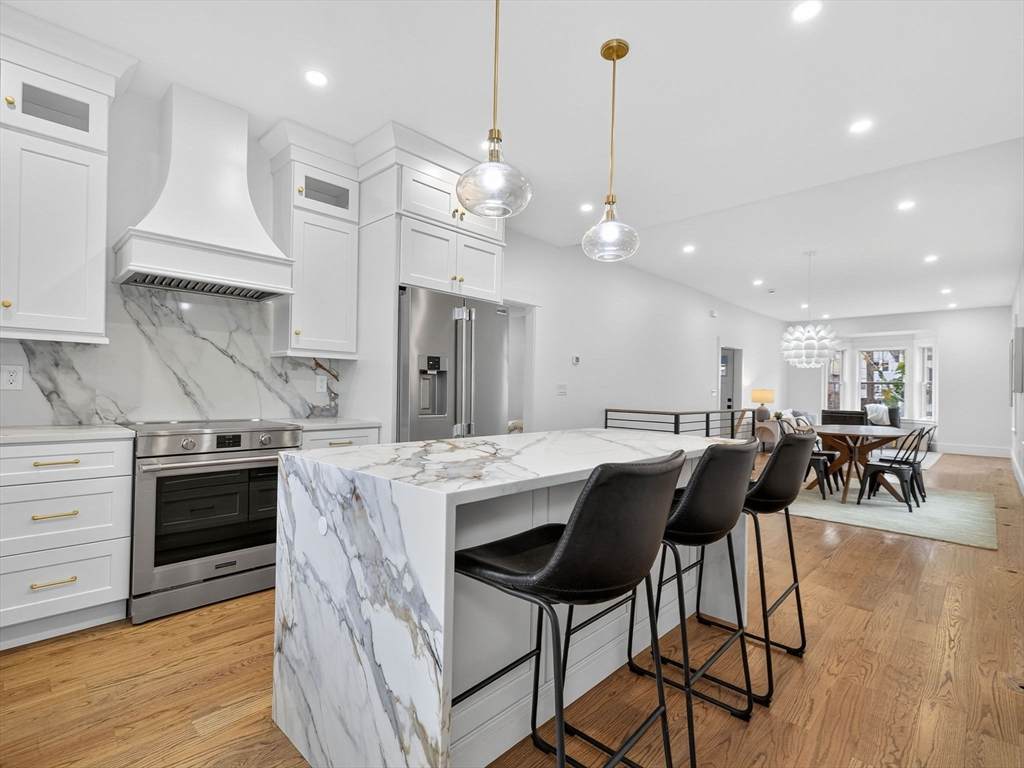 31 Houghton St - Photo 1