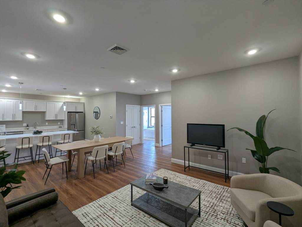 13 Nahant Street - Photo 1