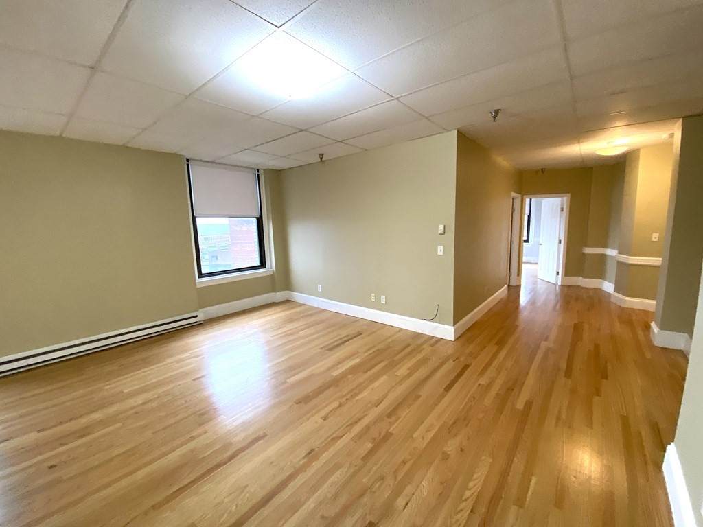 11 Lawrence St - Photo 1