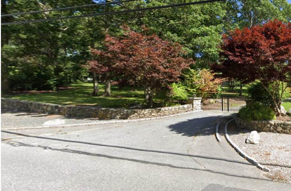 565 Highland Ave - Photo 1