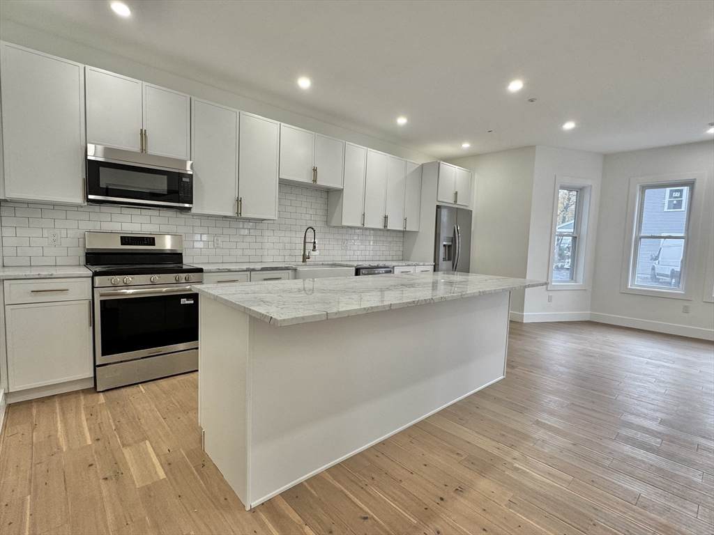 20 Broad St - Photo 1