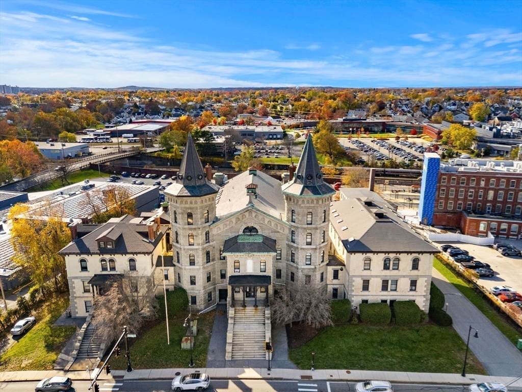 201 Thorndike - Photo 1