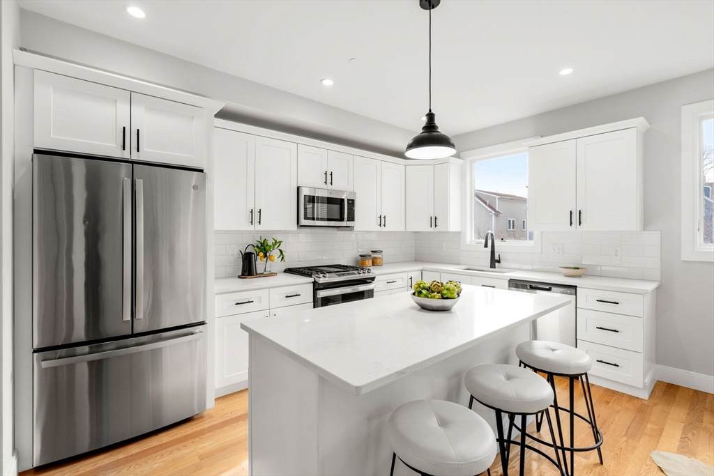 123-125 Centre St - Photo 1