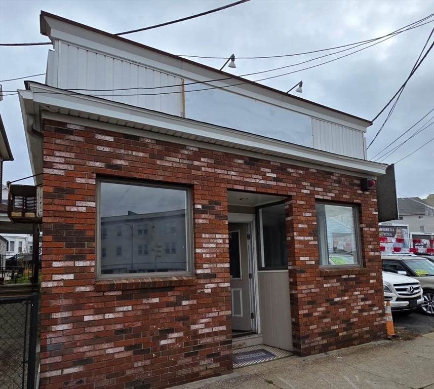 712 Eastern Avenue - Photo 1