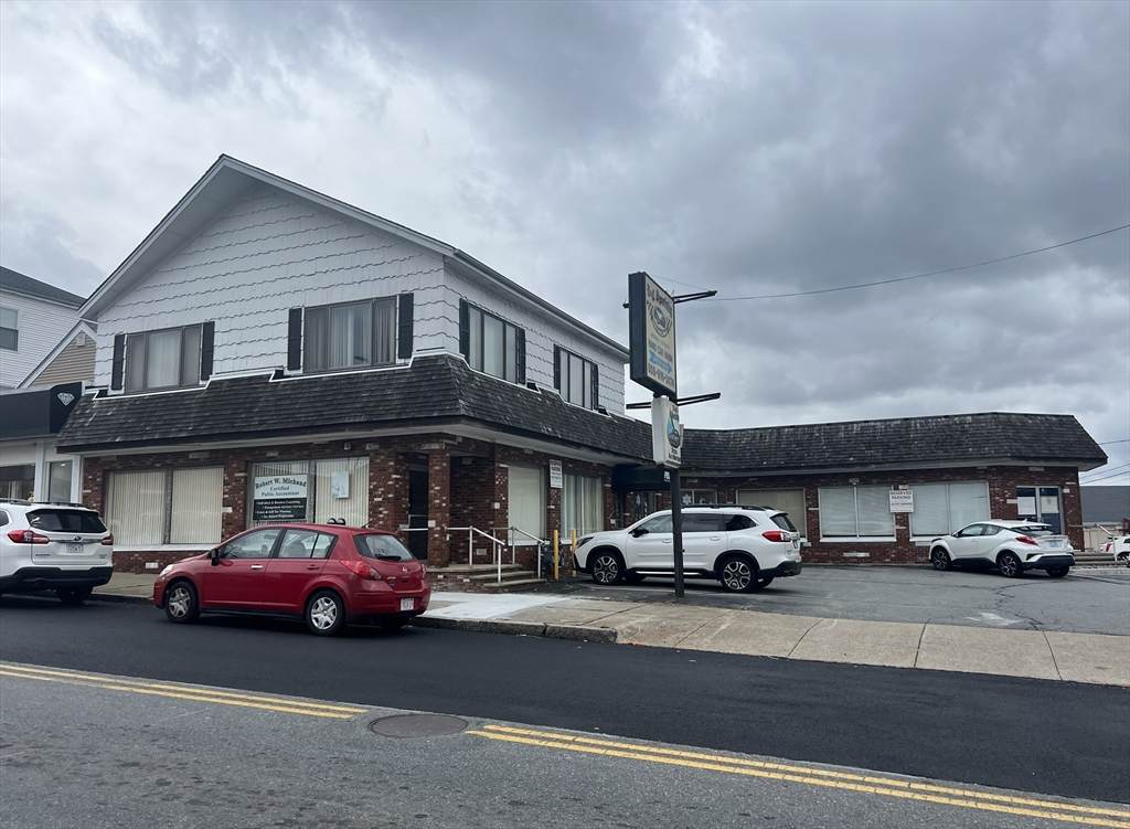1467 S Main St - Photo 1