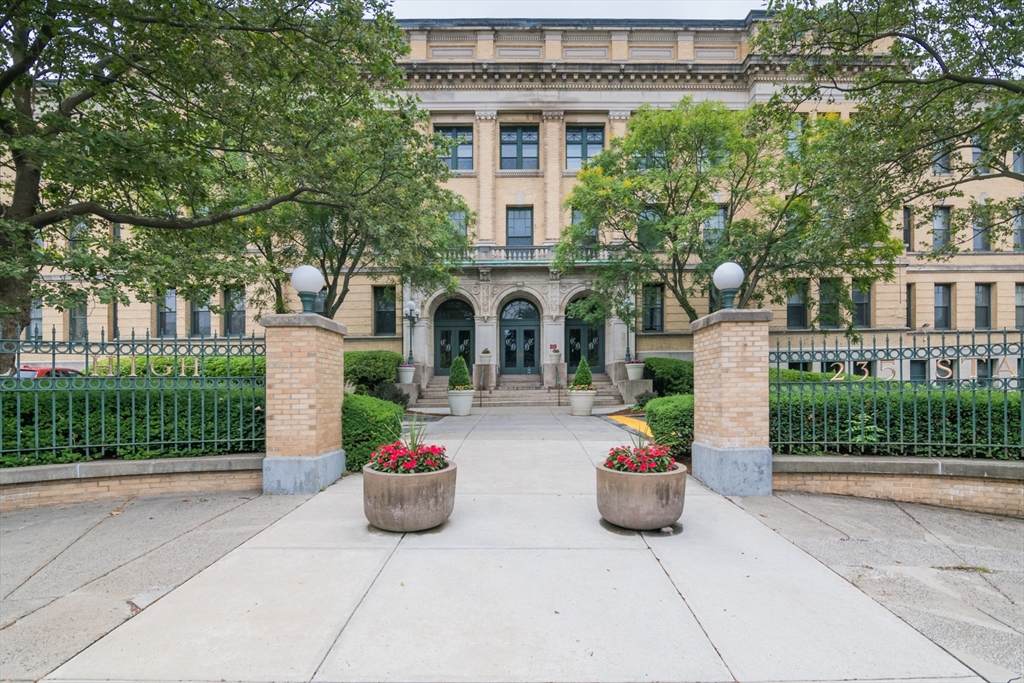 235 State St - Photo 1