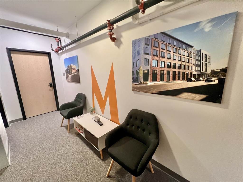 4 Montvale Ave - Photo 1