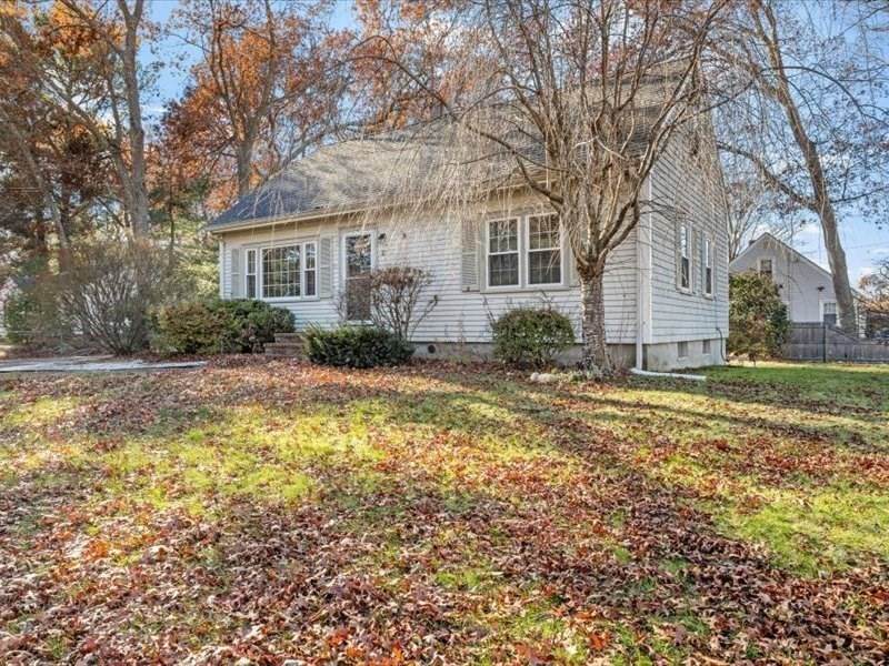 61 Morton Avenue - Photo 1