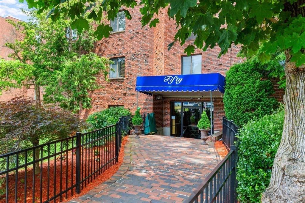 50 Water St - Photo 1