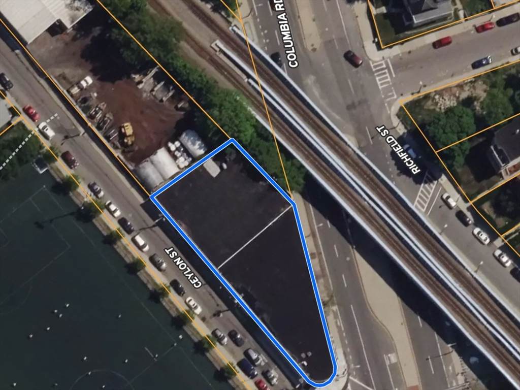 310 Columbia Rd - Photo 1