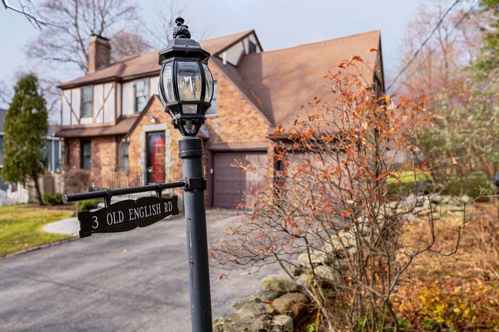 3 Old English Road - Photo 1