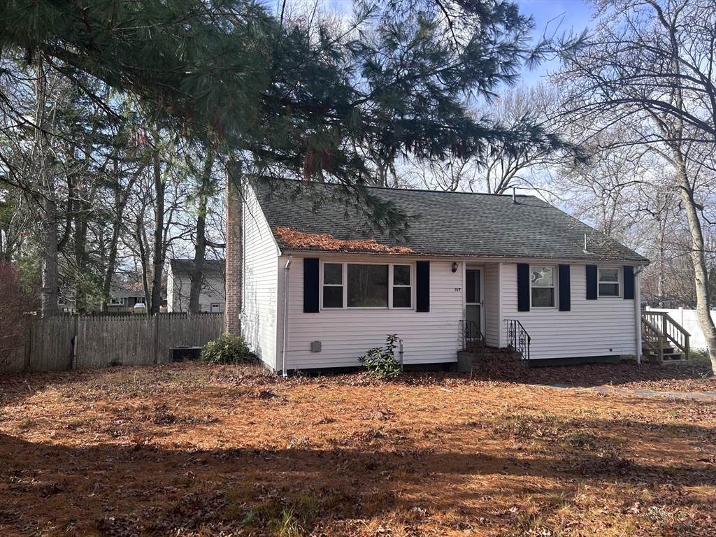 597 East Street - Photo 1