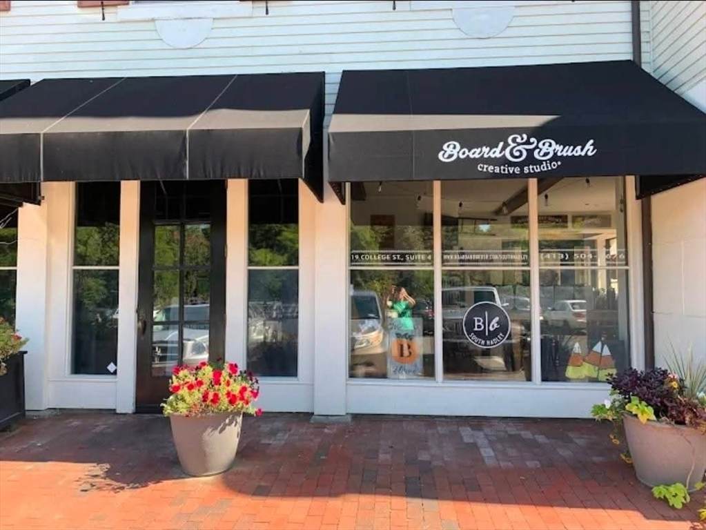 19 College St - Photo 1