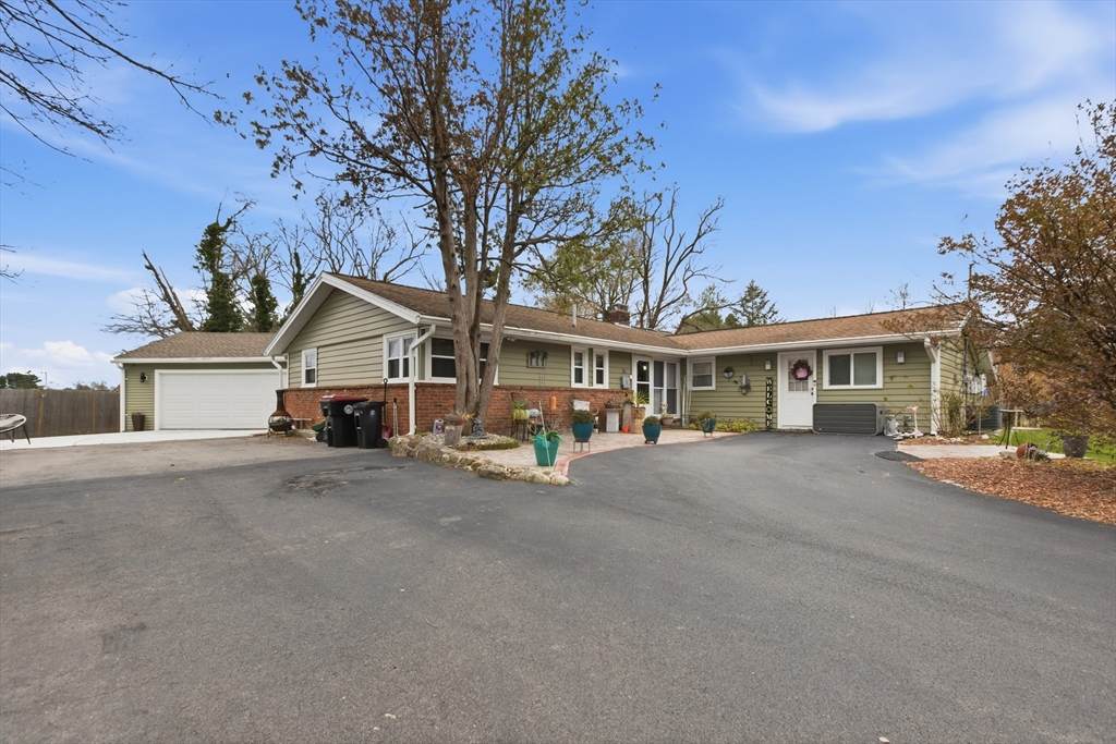 35 Errol Rd - Photo 1