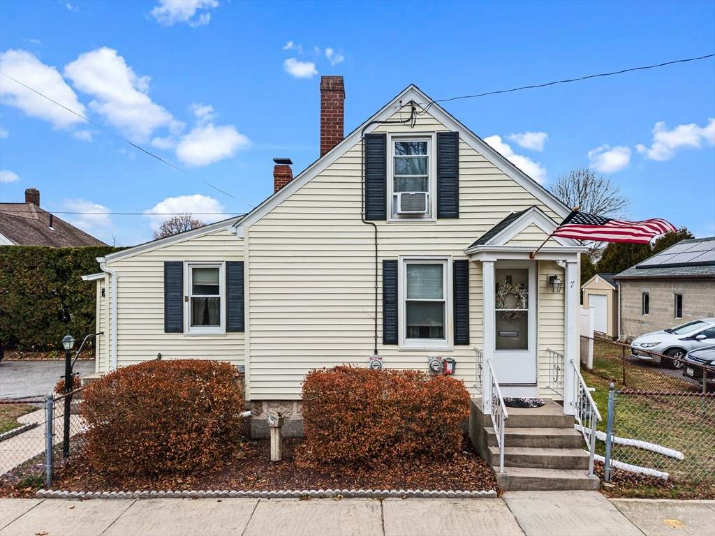 7 Winter St - Photo 1