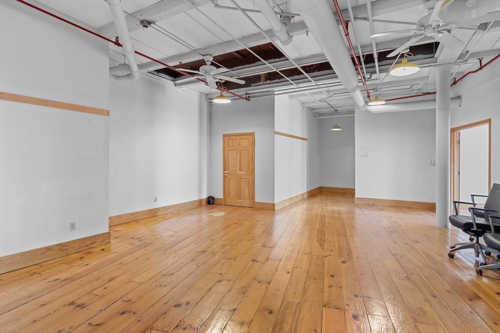 100 Grove St - Photo 1