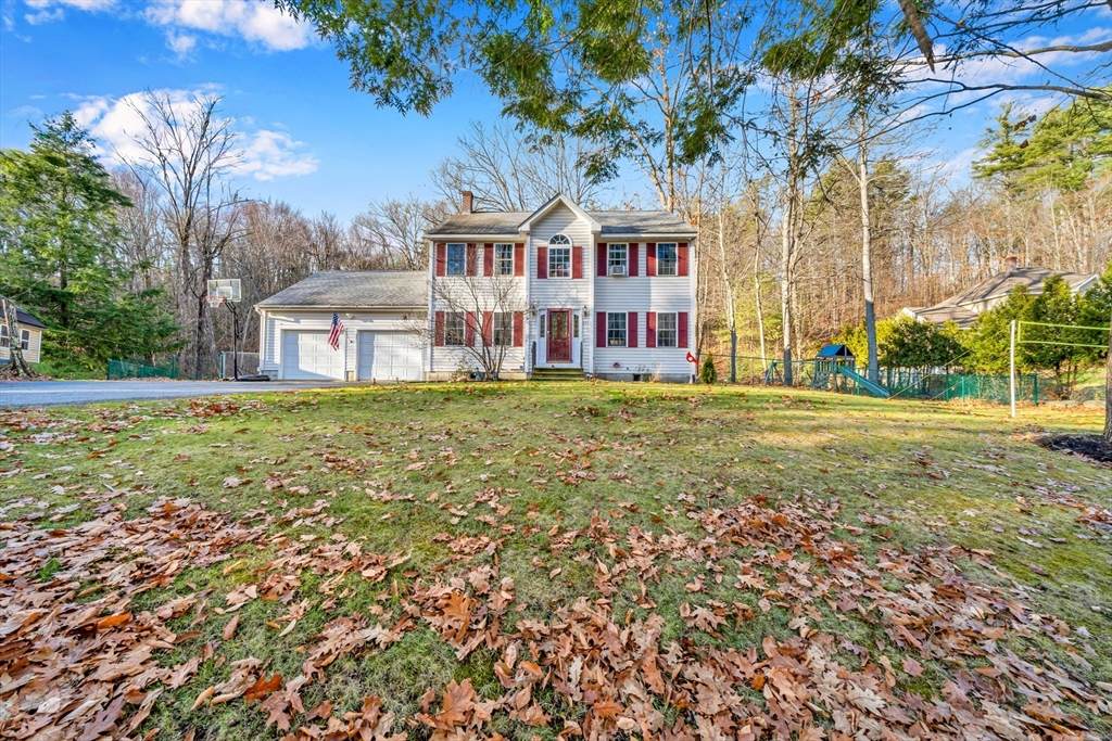 231 River St - Photo 1