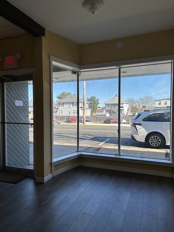 527 Nantasket Ave - Photo 1