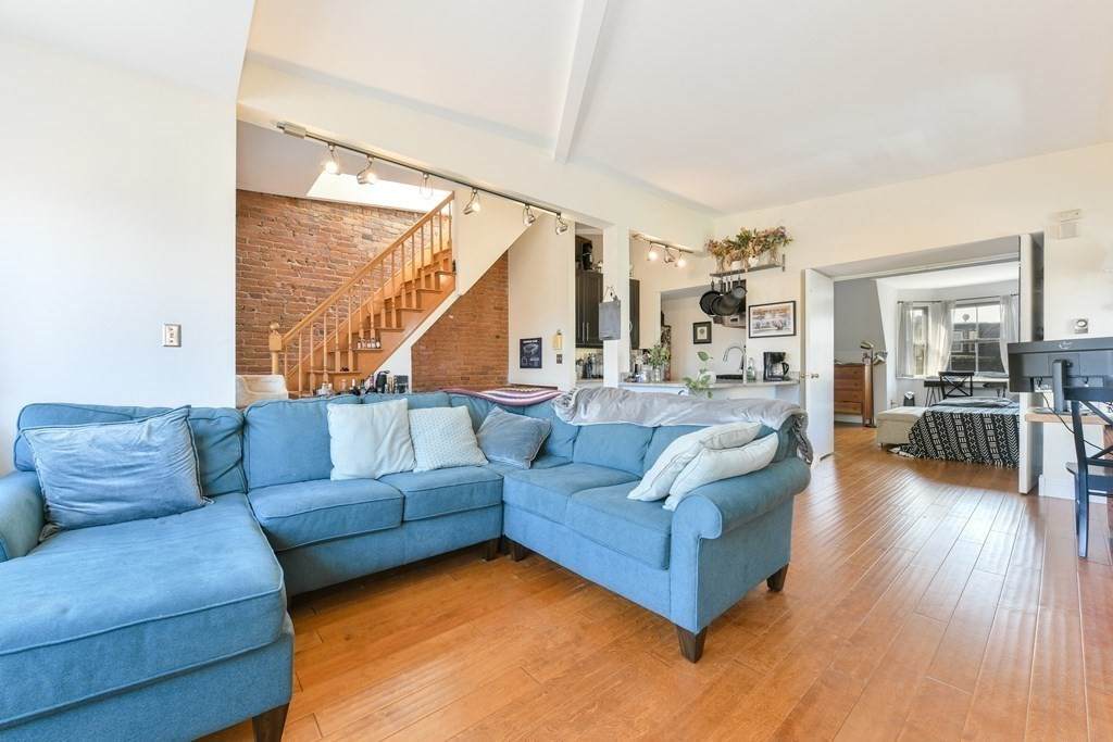 504 Massachusetts Ave - Photo 1