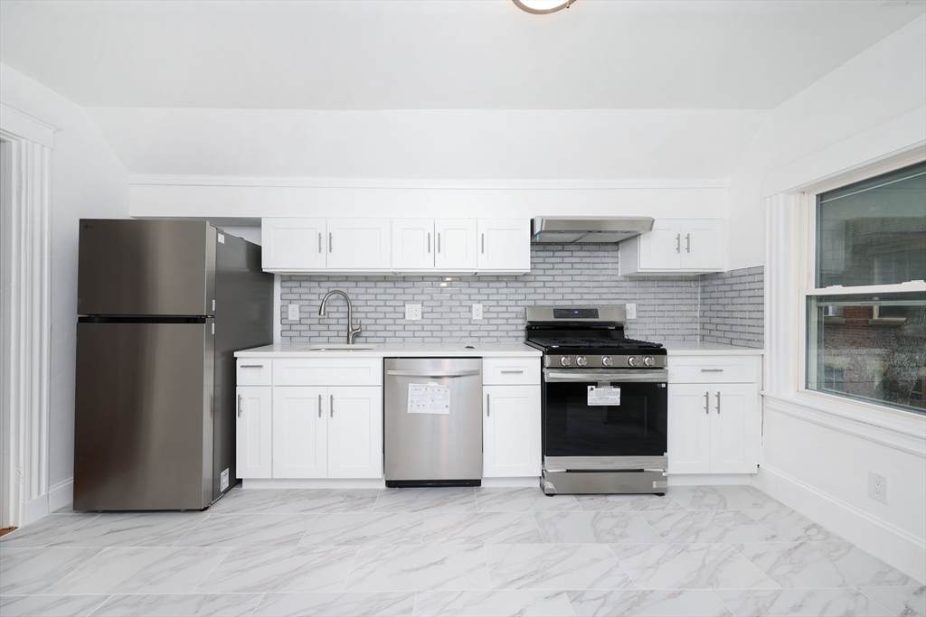 5 Chauncy St - Photo 1