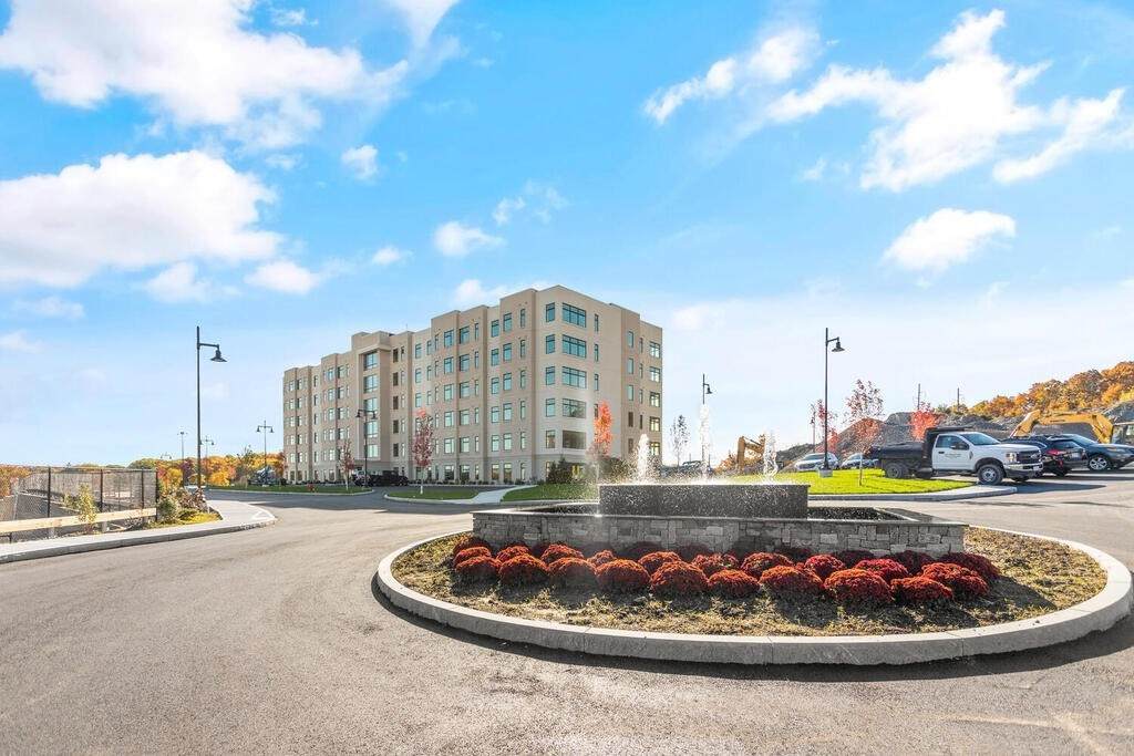 30 Collins Avenue - Photo 1