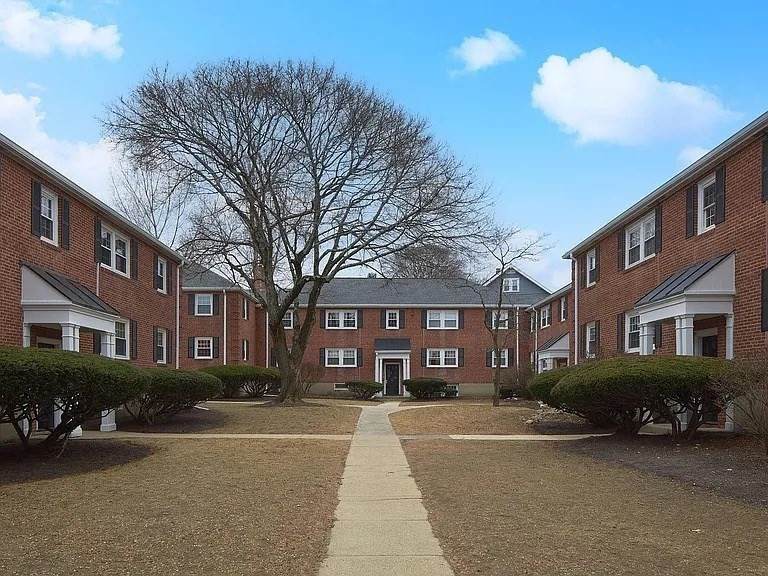 932 Massachusetts Ave. - Photo 1