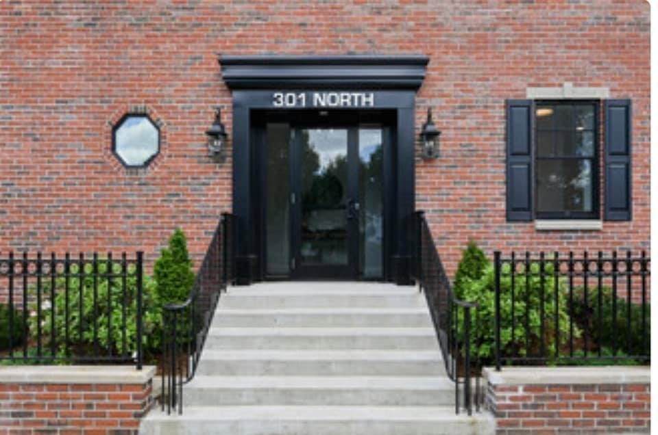301 North - Photo 1