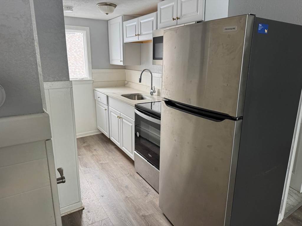 34 Irving St - Photo 1