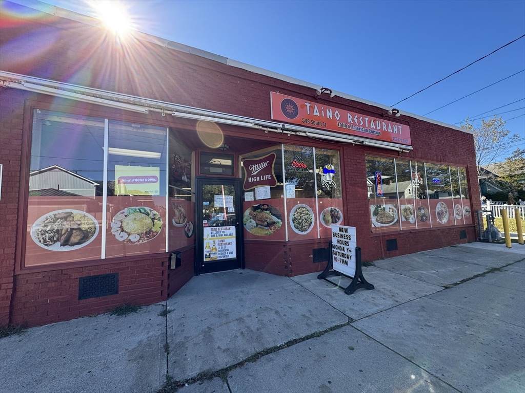 548 South St - Photo 1