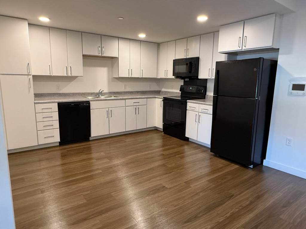 466 River Street - Photo 1