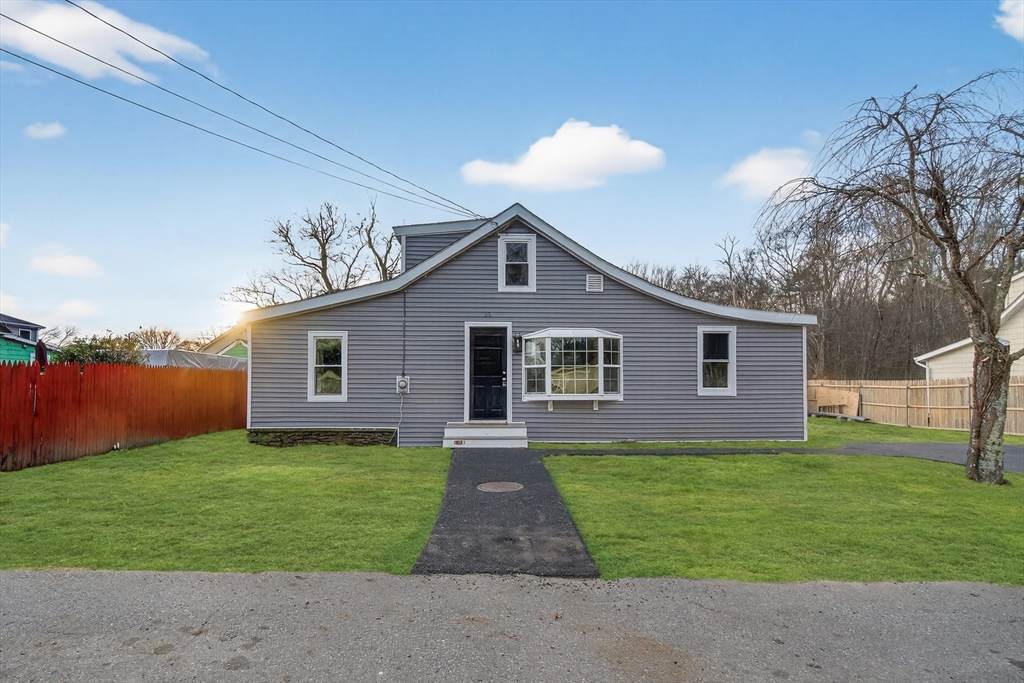 21 Evergreen St - Photo 1