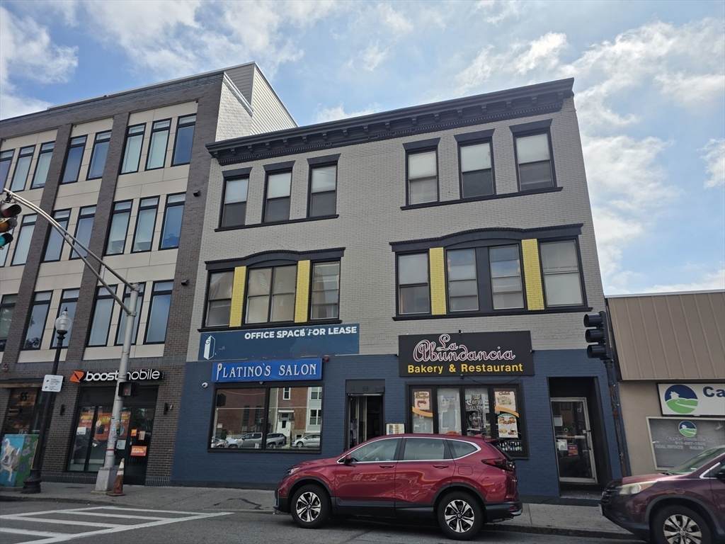 59-63 Meridian St - Photo 1