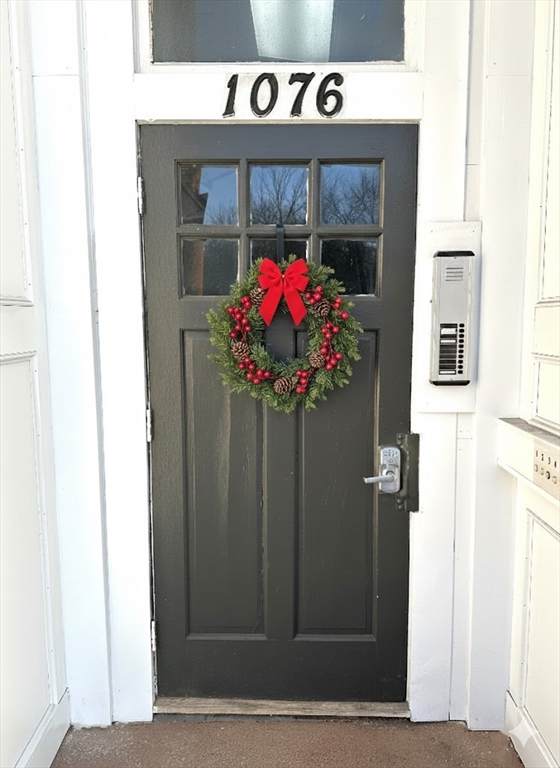 1076 Washington Street - Photo 1