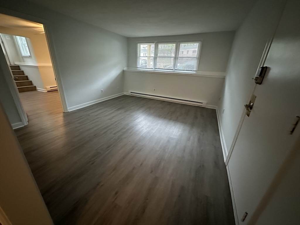 60 Phillips Street - Photo 1