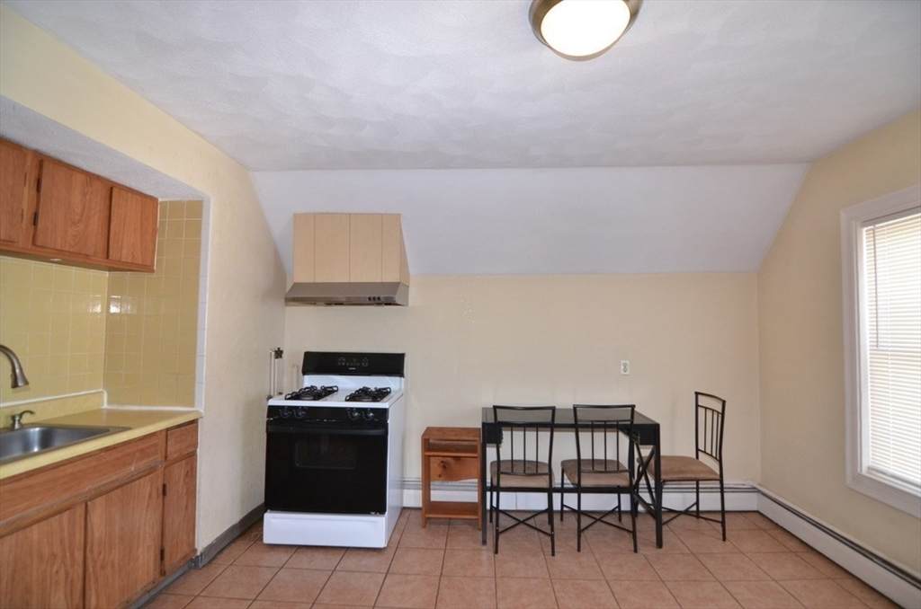 162 Pearl St - Photo 1