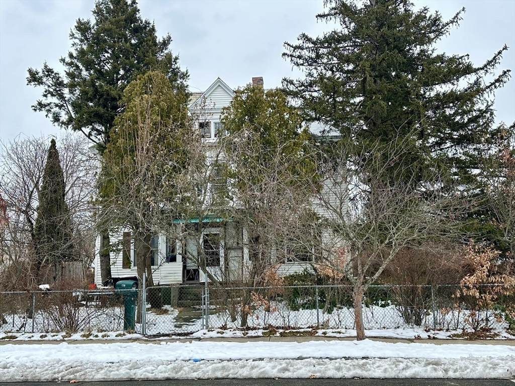 158 Pleasant St - Photo 1