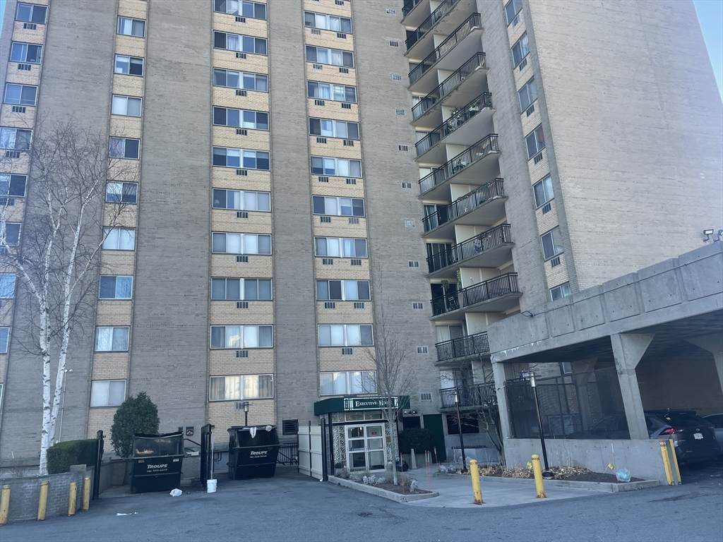 1025 Hancock St. - Photo 1