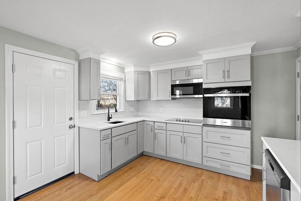 2 Starbird Ave - Photo 1