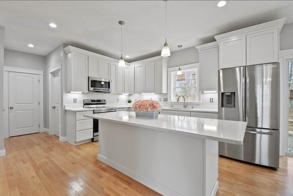 502 Pine Street - Photo 1