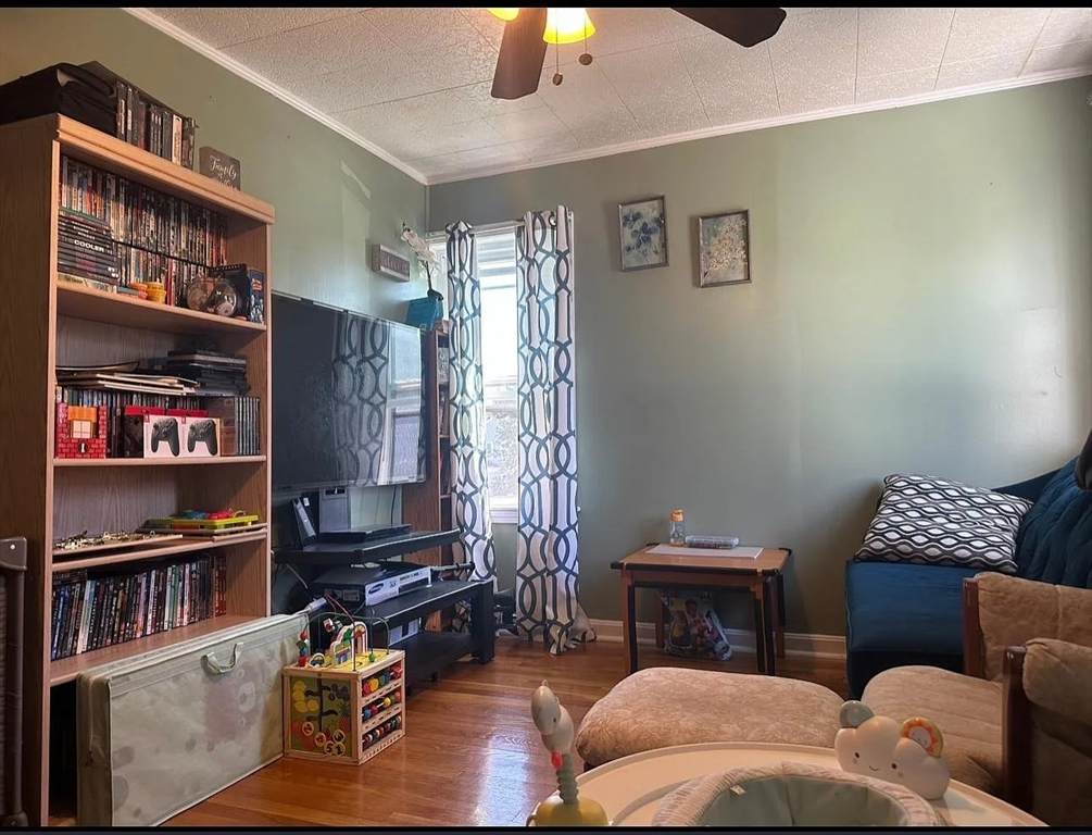 136 Tecumseh St - Photo 1