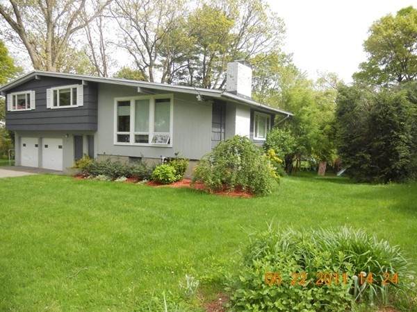 17 Tirrell Crescent - Photo 1