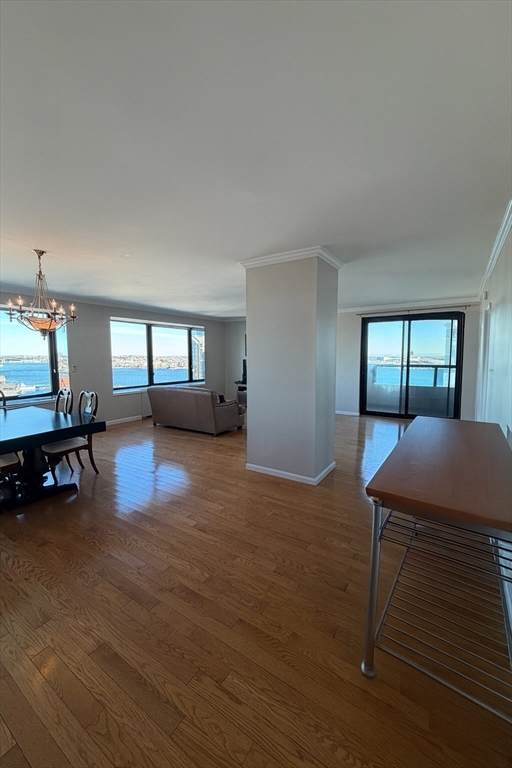 85 East India Row - Photo 1