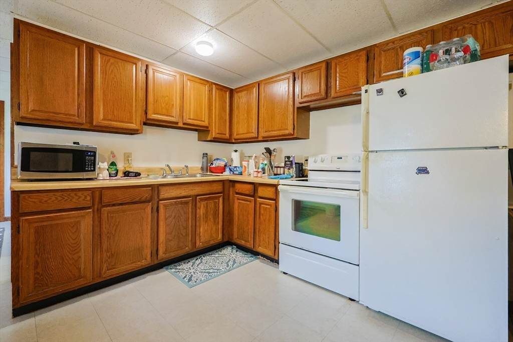 31-33 Leicester Street - Photo 1