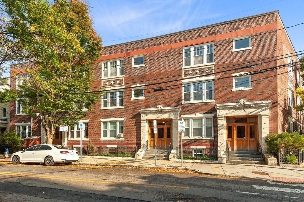 268 Windsor - Photo 1