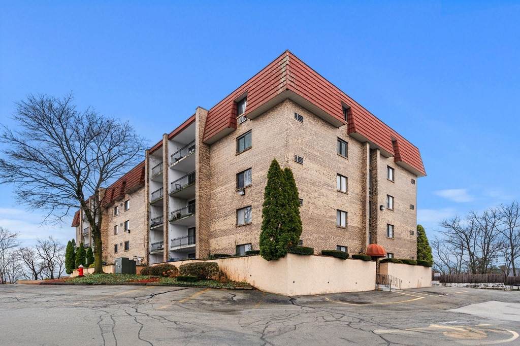 159 Franklin St - Photo 1