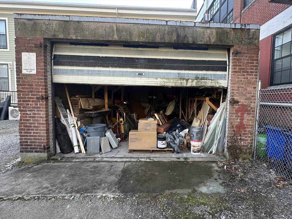 57 Cornwall St - Photo 1