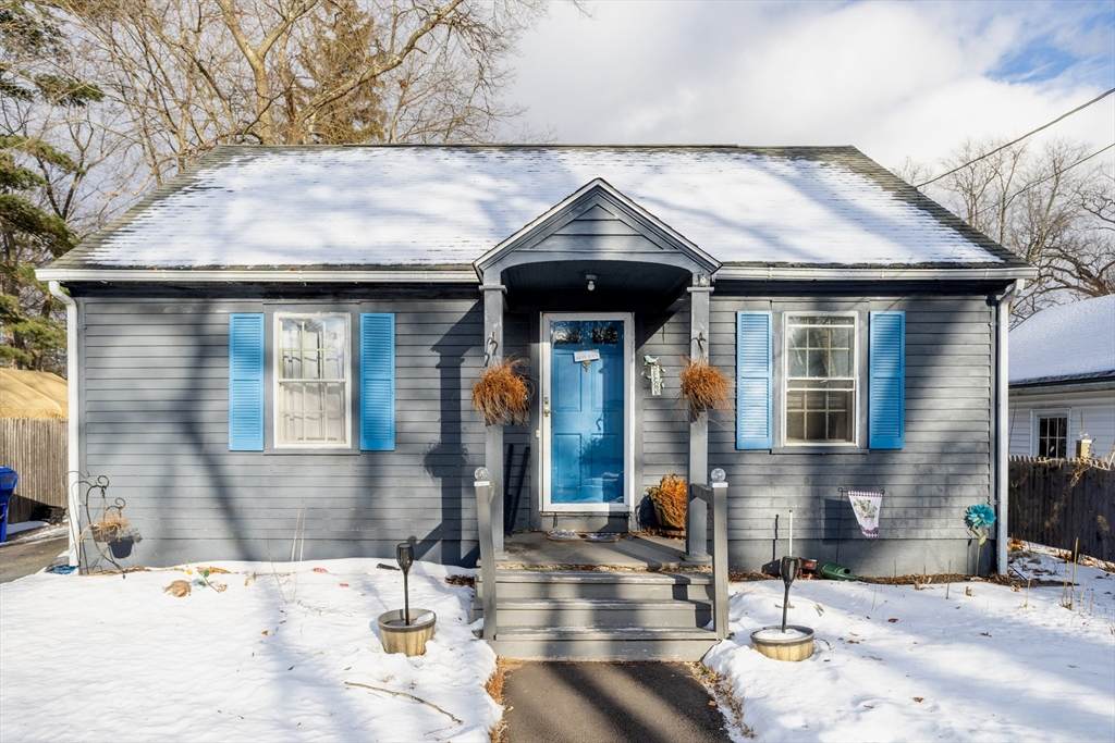 179 Carver - Photo 1