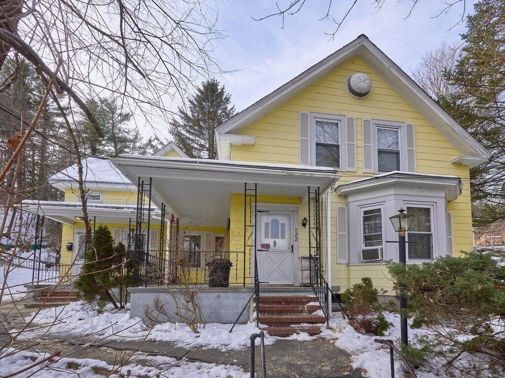 122 Sanborn St - Photo 1