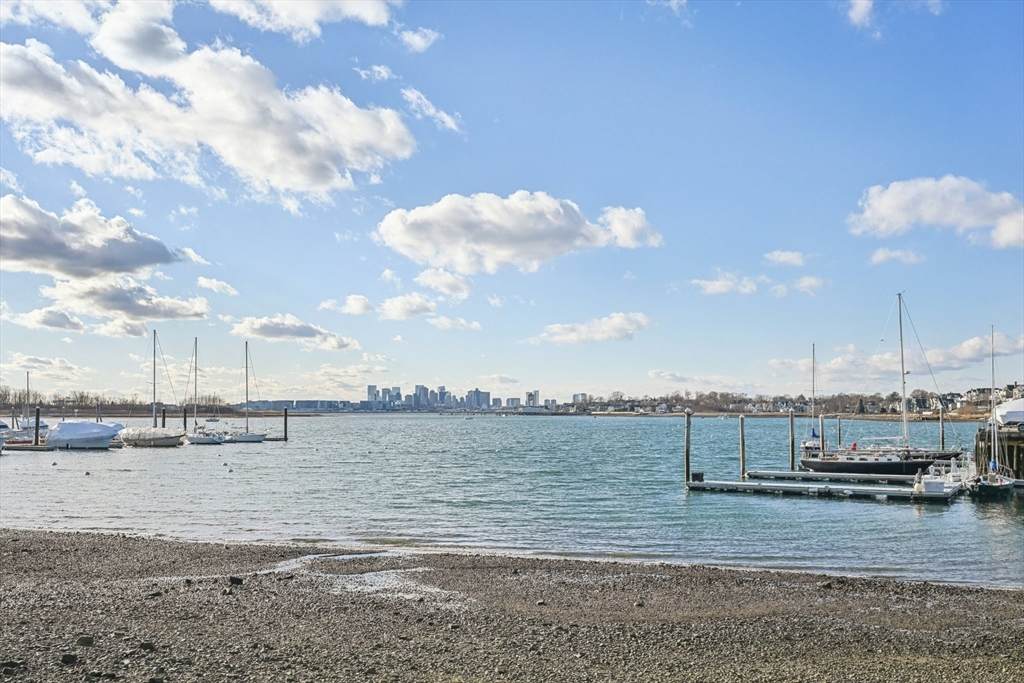 600 Shirley - Photo 1